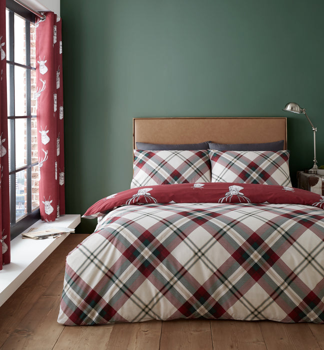 Catherine Lansfield Munro stag Duvet Cover Set Red